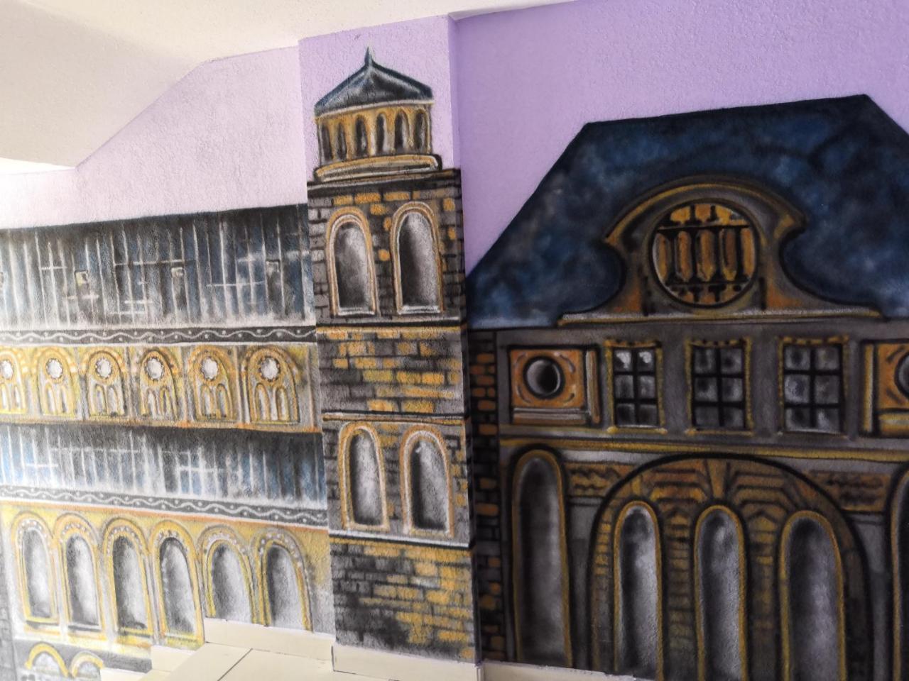 Graffiti Mega City Kyiv Exterior photo